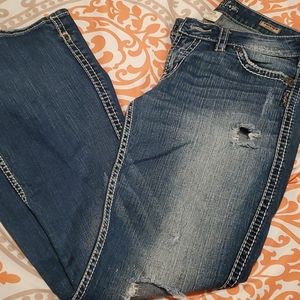 Silver Jeans Twisted Bootcut